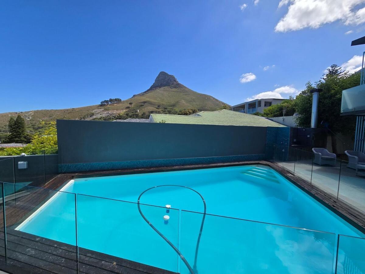 A Symphony Of Glass, Sea & Skies Holiday home Cape Town