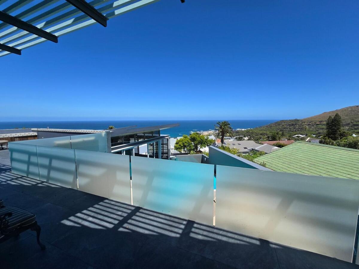 A Symphony Of Glass, Sea & Skies Holiday home Cape Town