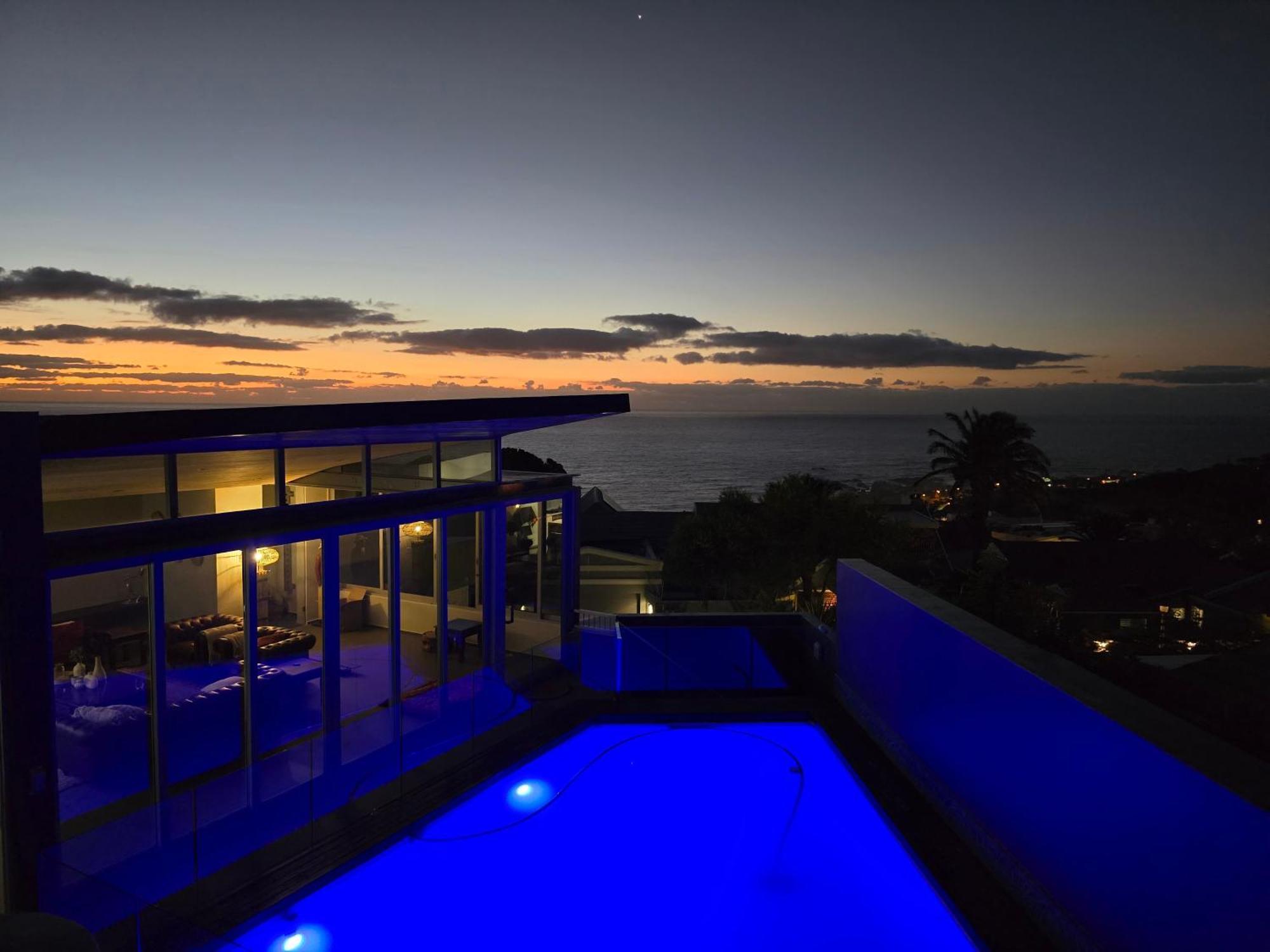 A Symphony Of Glass, Sea & Skies Holiday home Cape Town